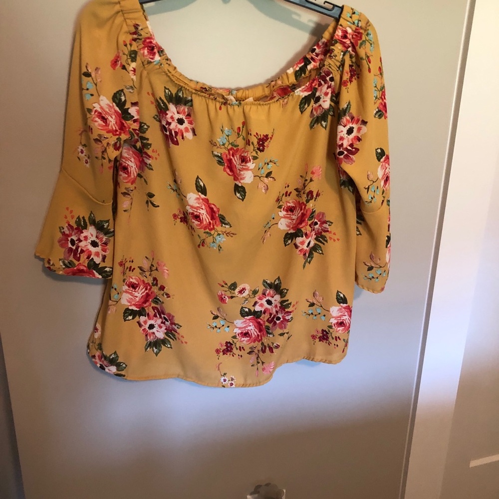 Floral Off the shoulder top